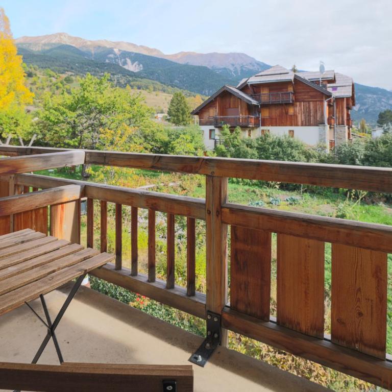 Studio cosy avec balcon et piscine à Serre Chevalier, à 300m des pistes - FR-1-762-11 - Studio - 10