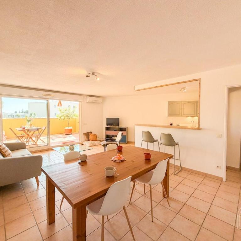 Spacieux T3 avec terrasse et parking à Sanary - Apartment mit 2 Schlafzimmern - 27