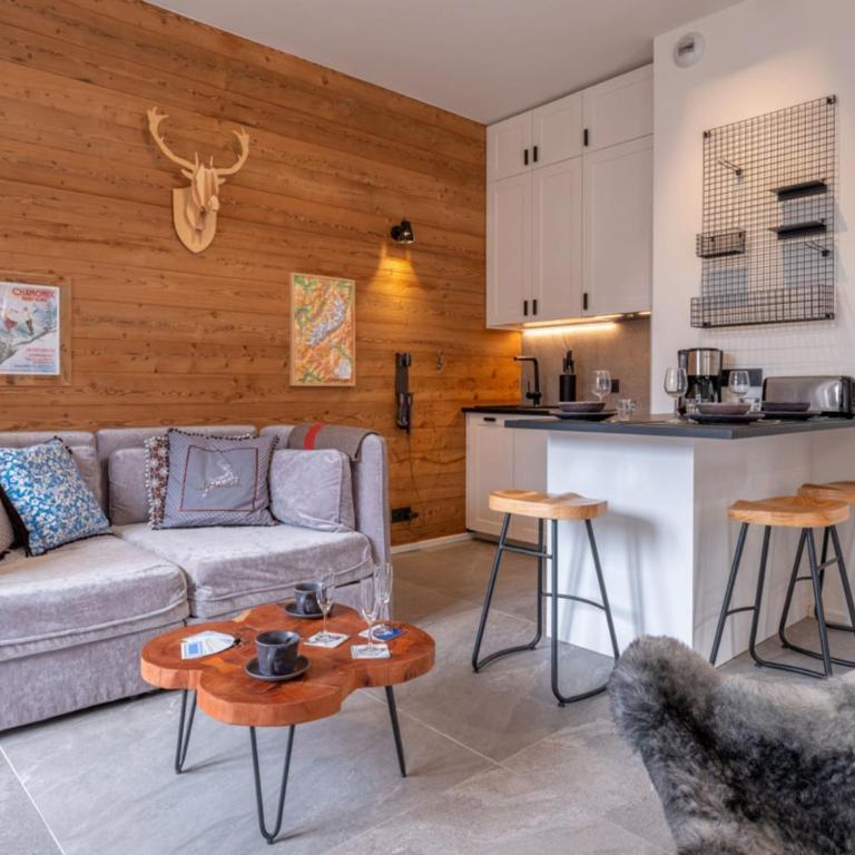 Centre of Chamonix View of Mont Blanc - Studio - 1