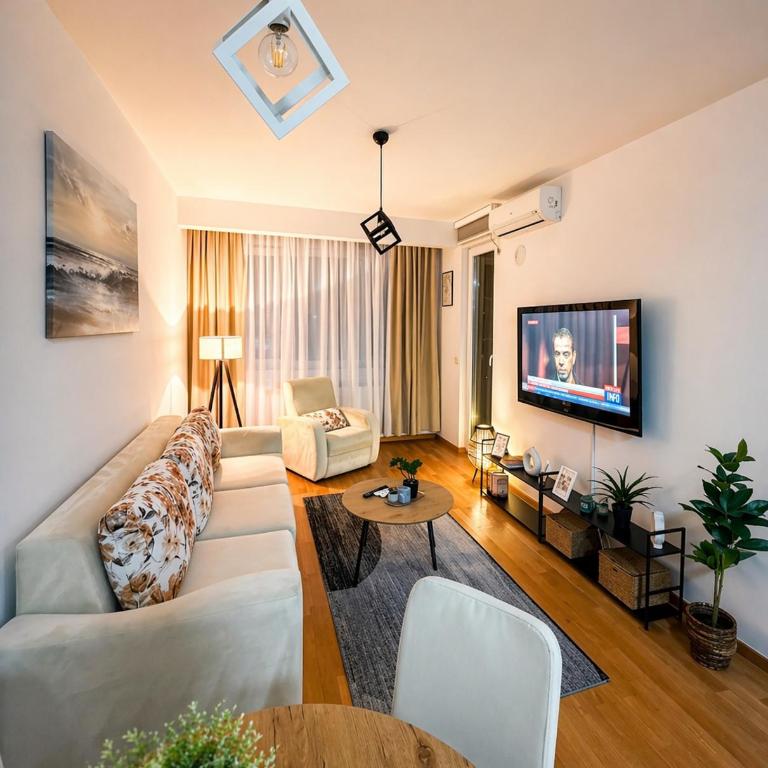 Apartment near airport,tram & city center Free parking - One-Bedroom Apartment - 1