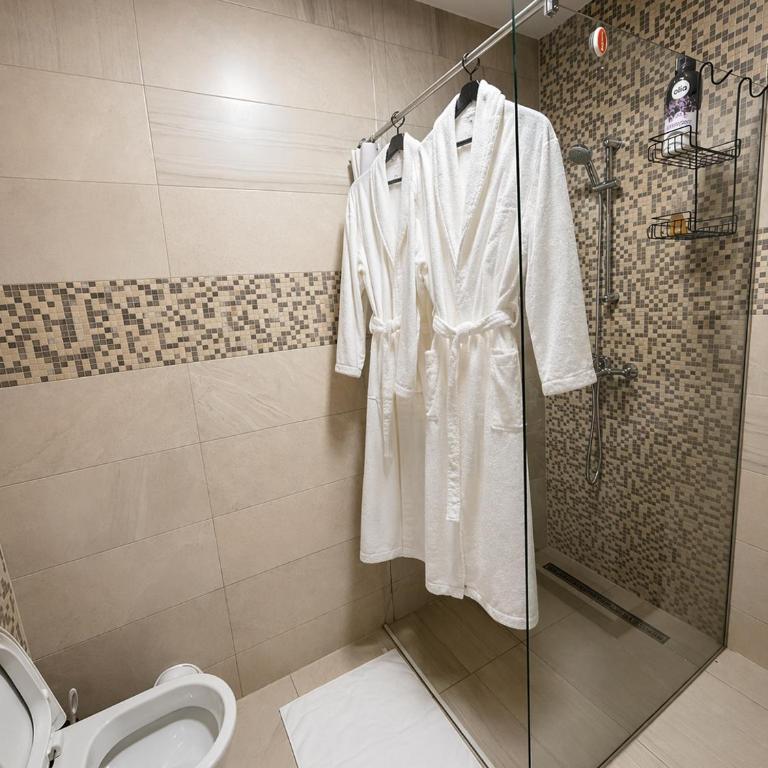 Apartment near airport,tram & city center Free parking - One-Bedroom Apartment - 12
