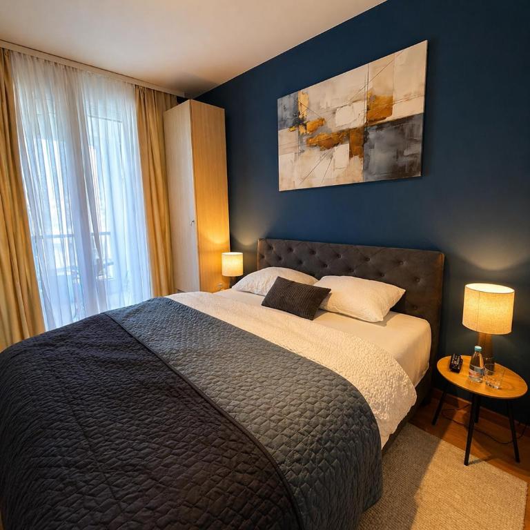 Apartment near airport,tram & city center Free parking - One-Bedroom Apartment - 2