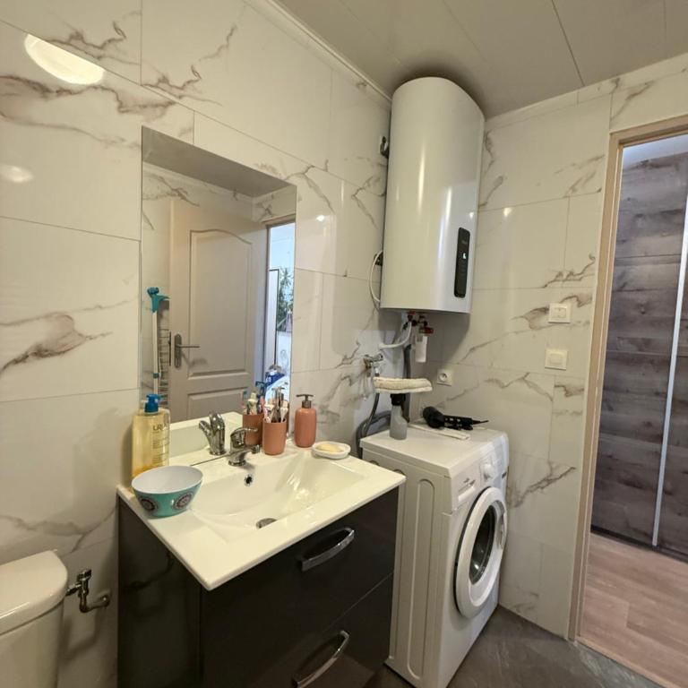 Appartement St denis - Three-Bedroom Apartment - 31