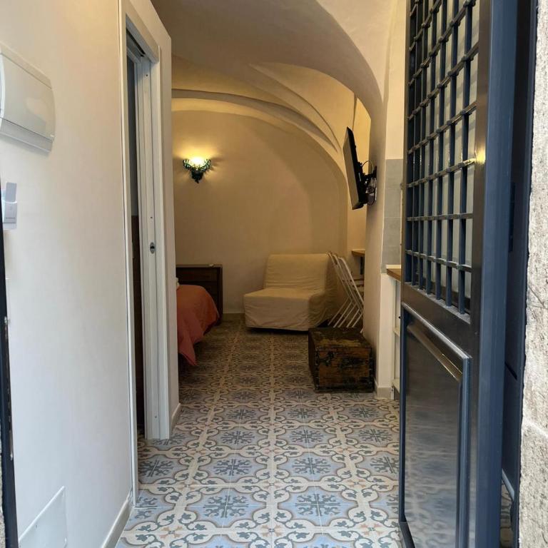 Donna Ciccina - One-Bedroom Apartment - 6