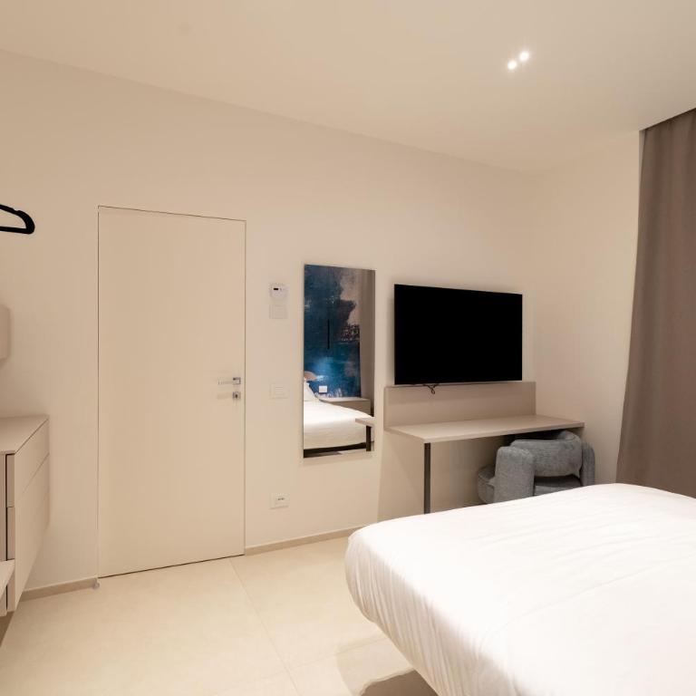 Solymar by MONHOLIDAY - Two-Bedroom Apartment - 13