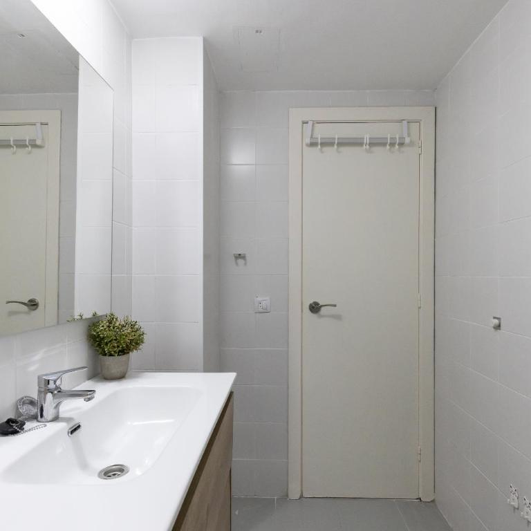 UHC Montblanc Apartments - One-Bedroom Apartment - 18