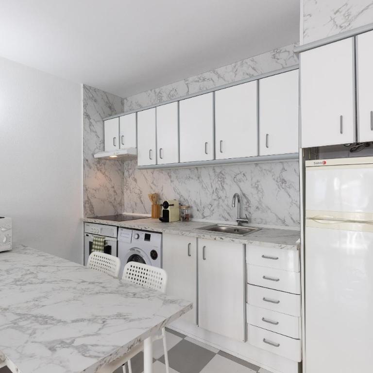UHC Montblanc Apartments - One-Bedroom Apartment - 10