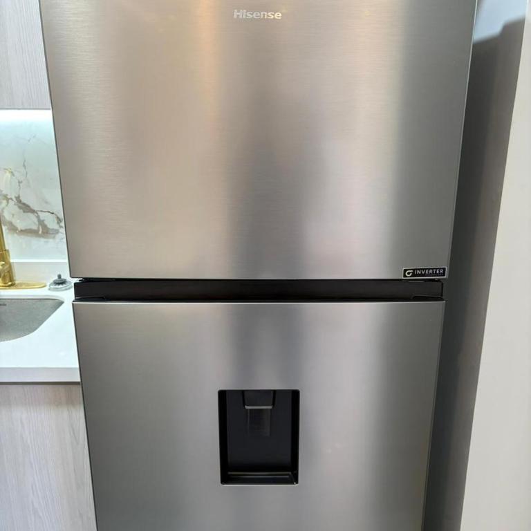 Skyline Oasis Luxury 2BR with Pool Near Beach - Two-Bedroom Deluxe Apartment - 9