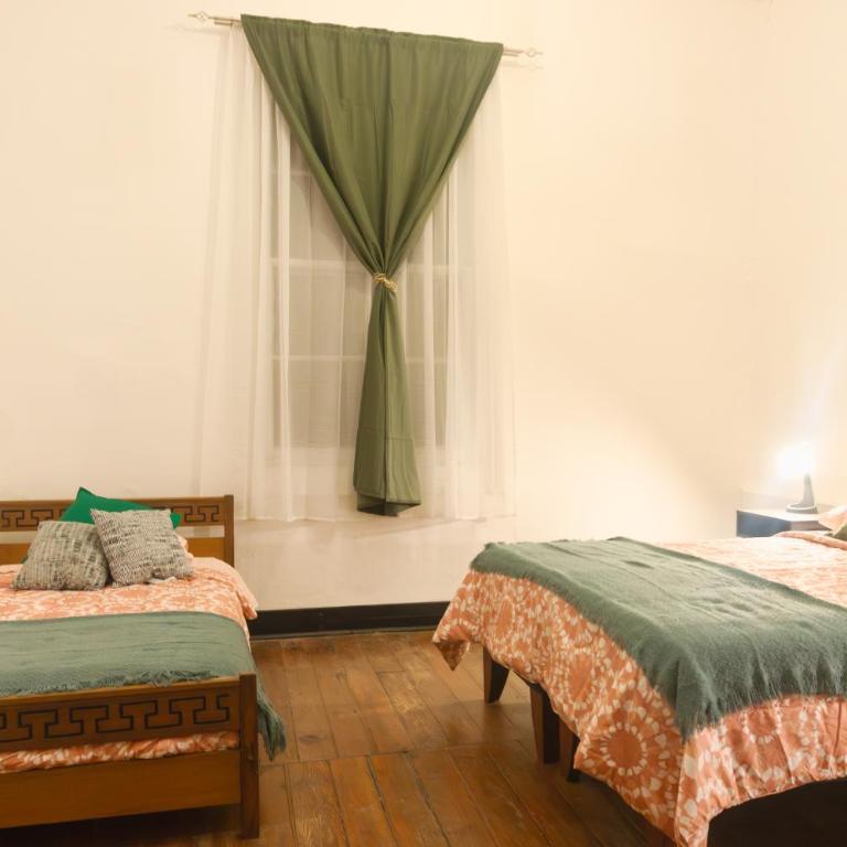 Gatalegre Hostel - Triple Room with Private Bathroom - 25