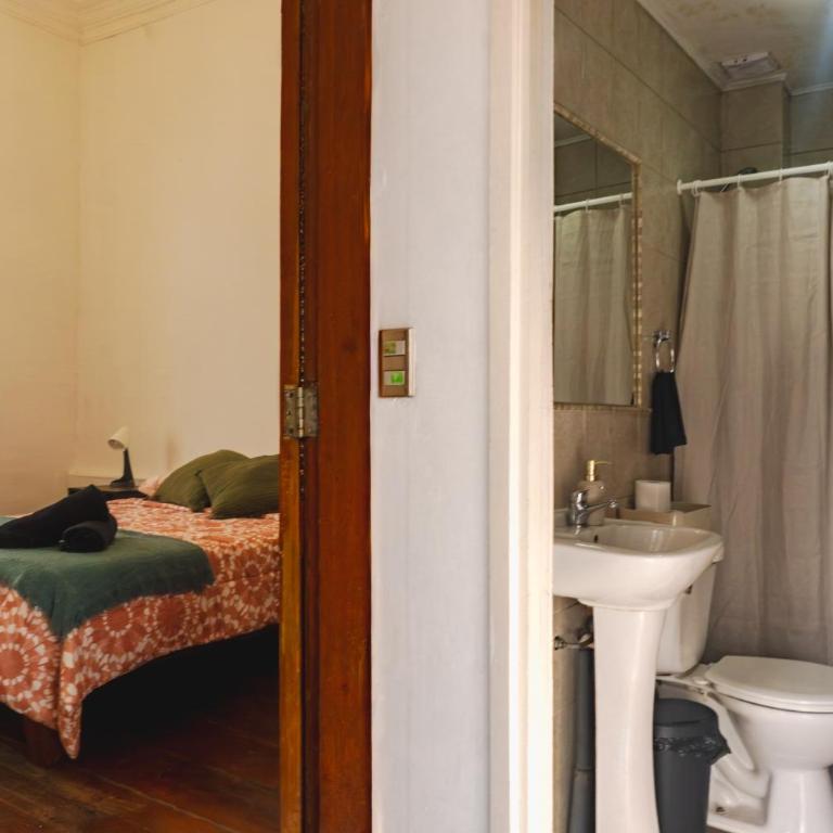 Gatalegre Hostel - Triple Room with Private Bathroom - 26