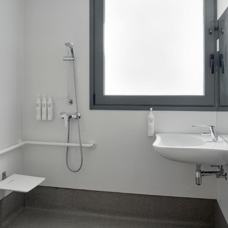 Four Points Flex by Sheraton Madrid Atocha - Standard Doppelzimmer mit 1 Queensize-Bett - 18