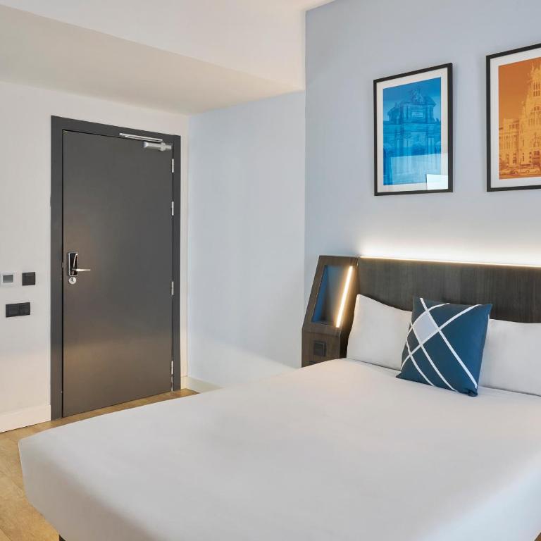 Four Points Flex by Sheraton Madrid Atocha - Standard Doppelzimmer mit 1 Queensize-Bett - 6