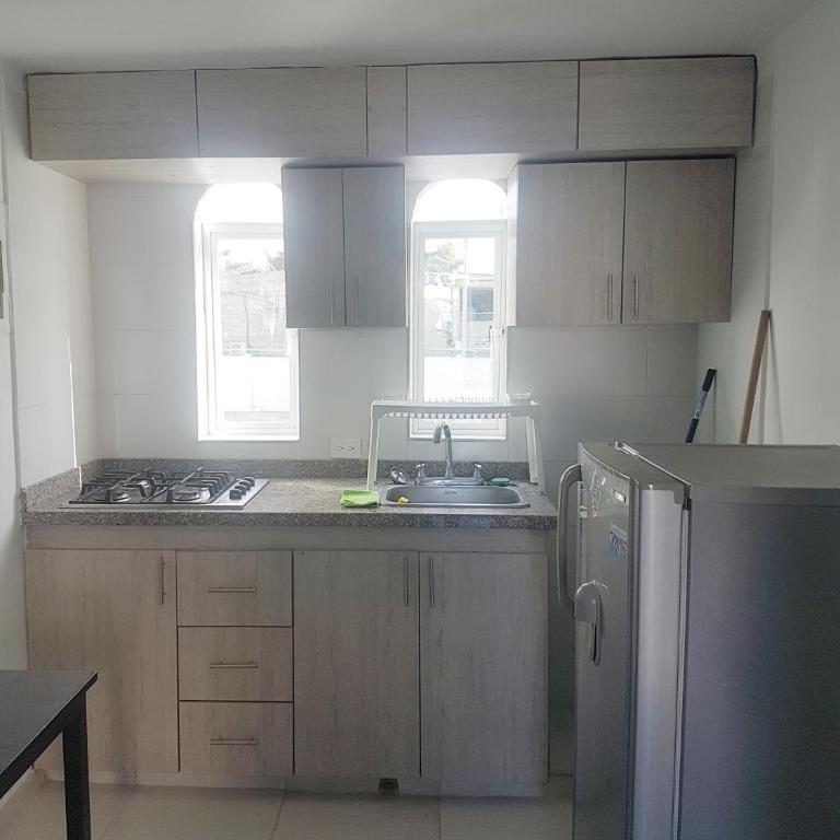 Apto grande duplex en Condominio La Mansión al lado del Cc Arrecife -Rodadero - Two-Bedroom Apartment with Pool View - 12