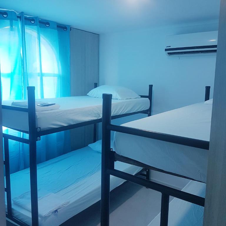 Apto grande duplex en Condominio La Mansión al lado del Cc Arrecife -Rodadero - Two-Bedroom Apartment with Pool View - 14