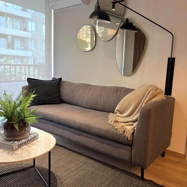 Dayli and Short Home Rental - One-Bedroom Apartment - 1