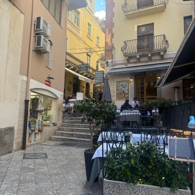 incantevole e storico appartamento in pieno centro - One-Bedroom Apartment - 18