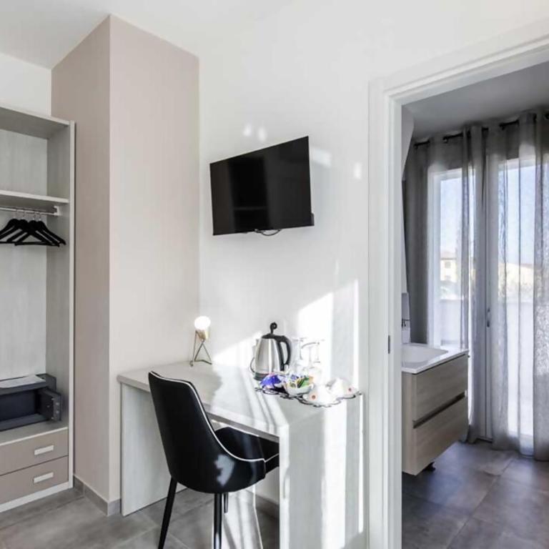 Mincio Relais Rooms & Pool - Camera Matrimoniale con Balcone - 2