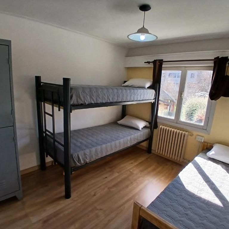 Casa central hostel - Economy Triple Room with Shared Bathroom - 2