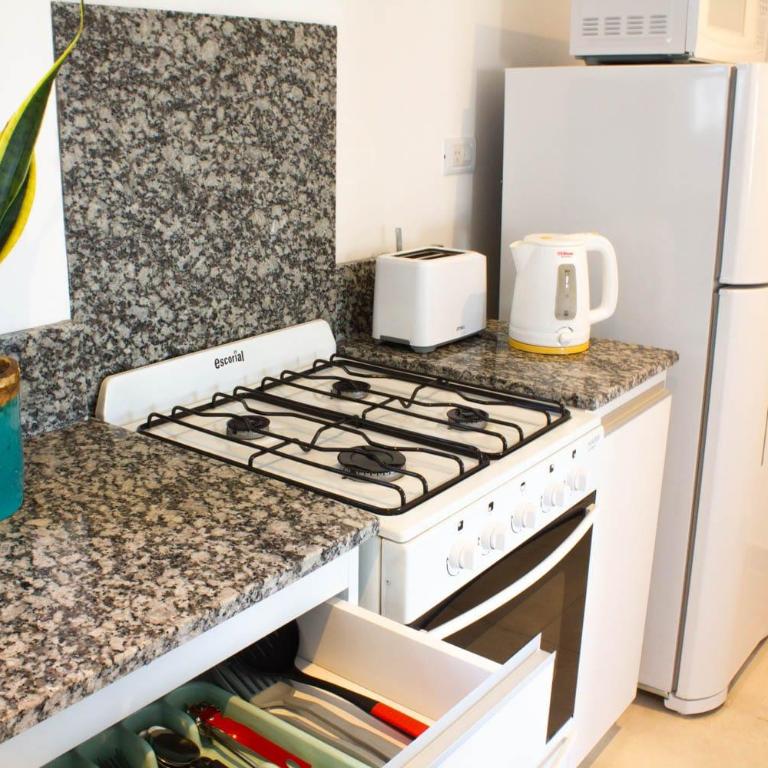 Sierras de Tandil Departamentos - Apartamento con balcón y garaje - 6