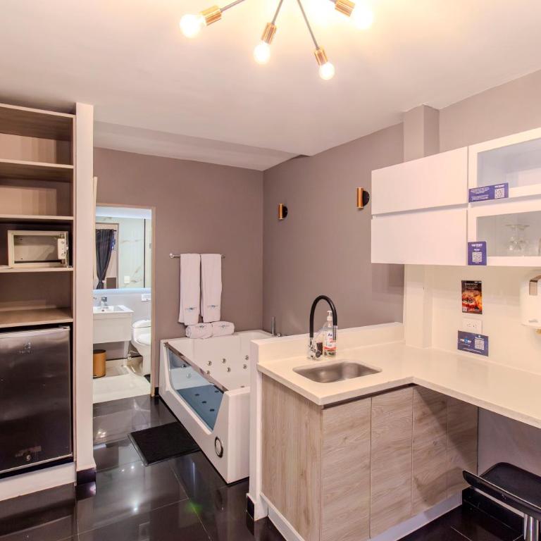 Viktory Boutique Hotel - Estudio Estándar con bañera de hidromasaje - 5