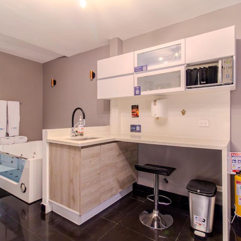 Viktory Boutique Hotel - Estudio Estándar con bañera de hidromasaje - 8