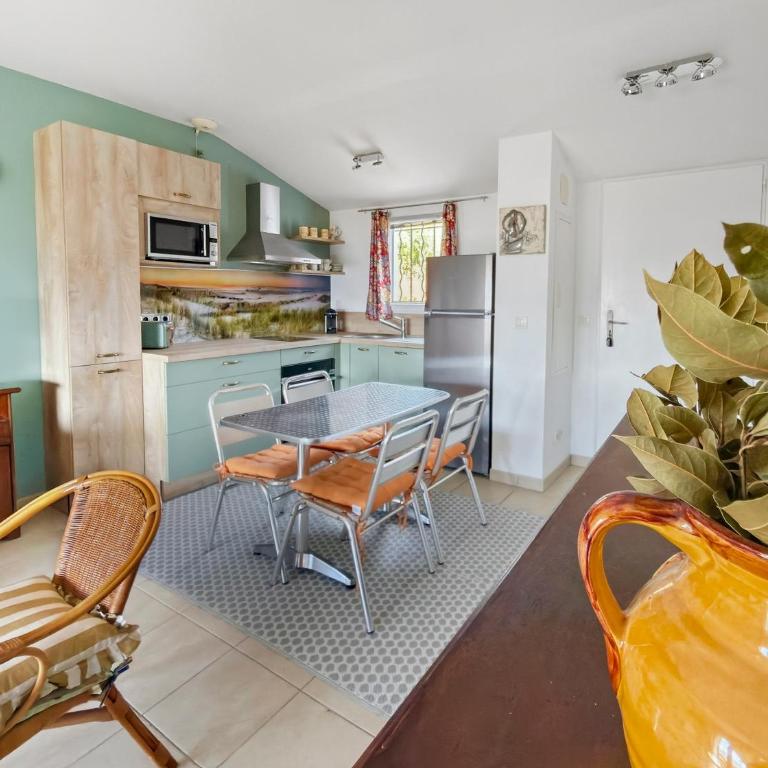 Charmant T2 - Piscine, Parking & Terrasse - Appartement 1 Chambre - 11