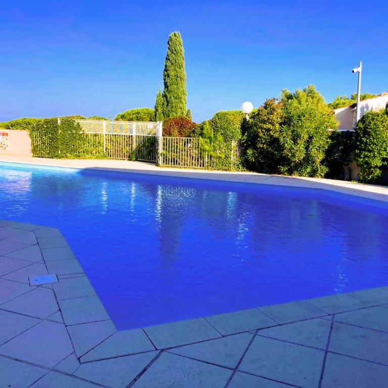 Charmant T2 - Piscine, Parking & Terrasse - Appartement 1 Chambre - 25