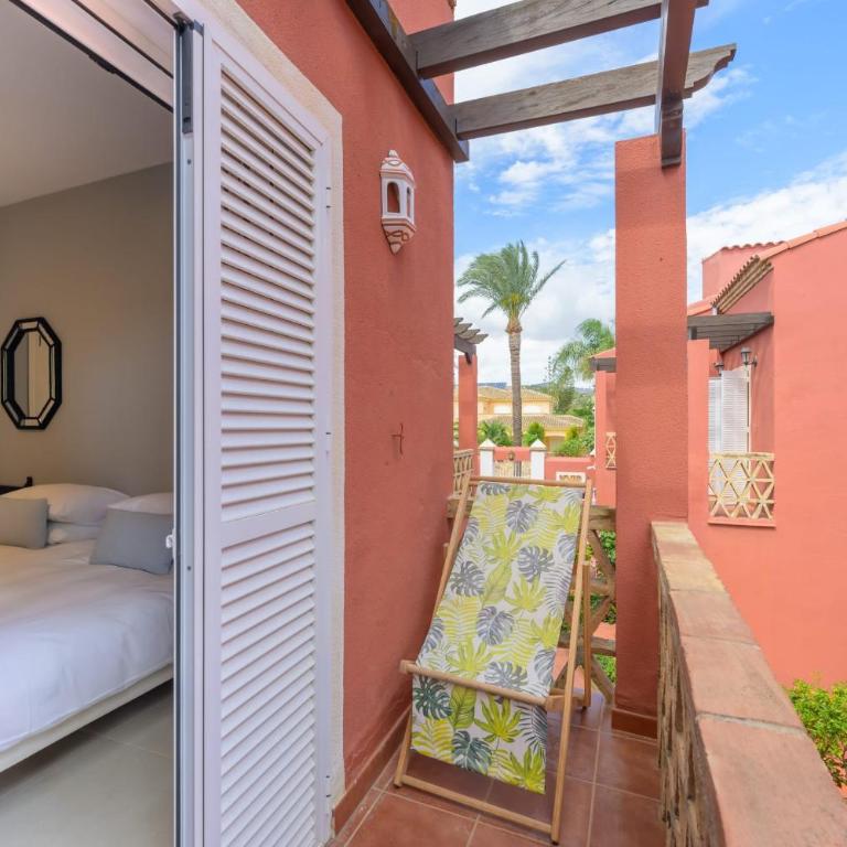 Beachfront 3BR with Direct Beach Access Marbella East - Apartamento de 3 dormitorios - 35