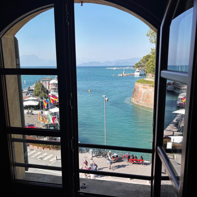 Casa Girardi - Appartamento con 2 Camere da Letto e Vista Lago - 3