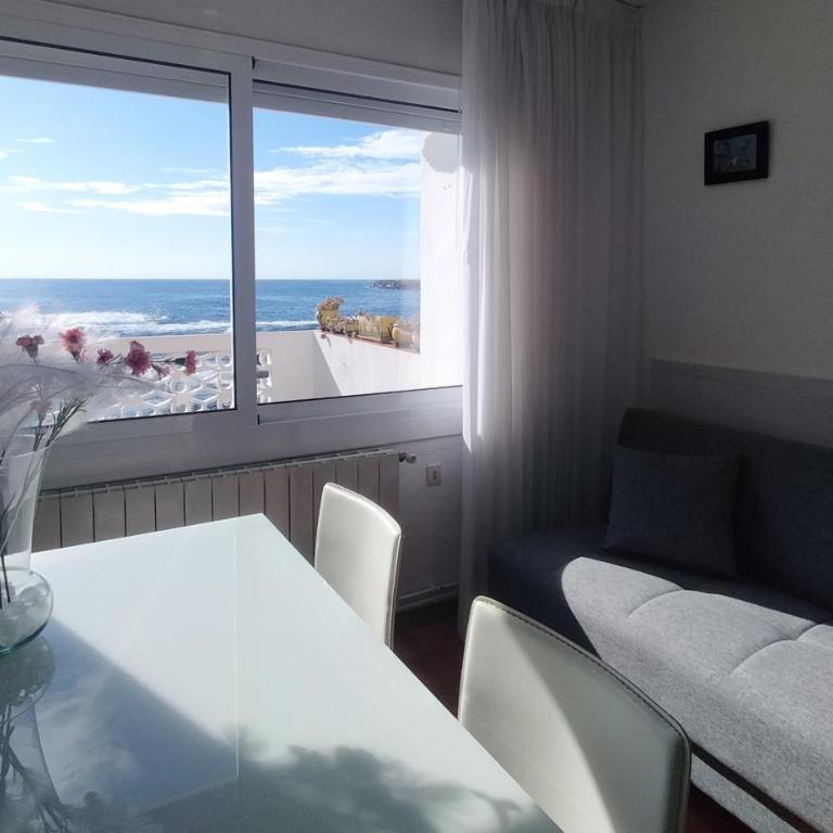 3- Cala Margarida 1 - Apartamento de 2 dormitorios con balcón y vistas al mar - 2