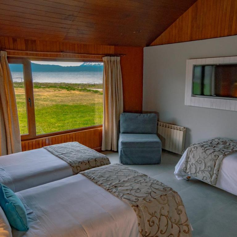Tolkeyen Ushuaia Hotel - Superior Triple Room with Sea View - 10