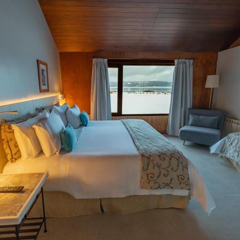 Tolkeyen Ushuaia Hotel - Superior Triple Room with Sea View - 9