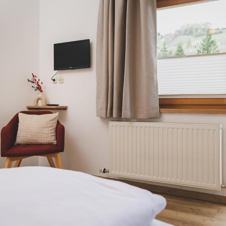 Apartpension Oberhauser - Apartment mit 3 Schlafzimmern und Balkon - 4