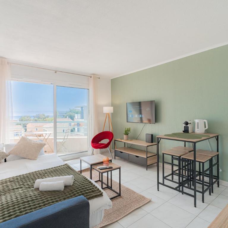 Cosy Studio climatisé vue mer - Apartment with Sea View - 16