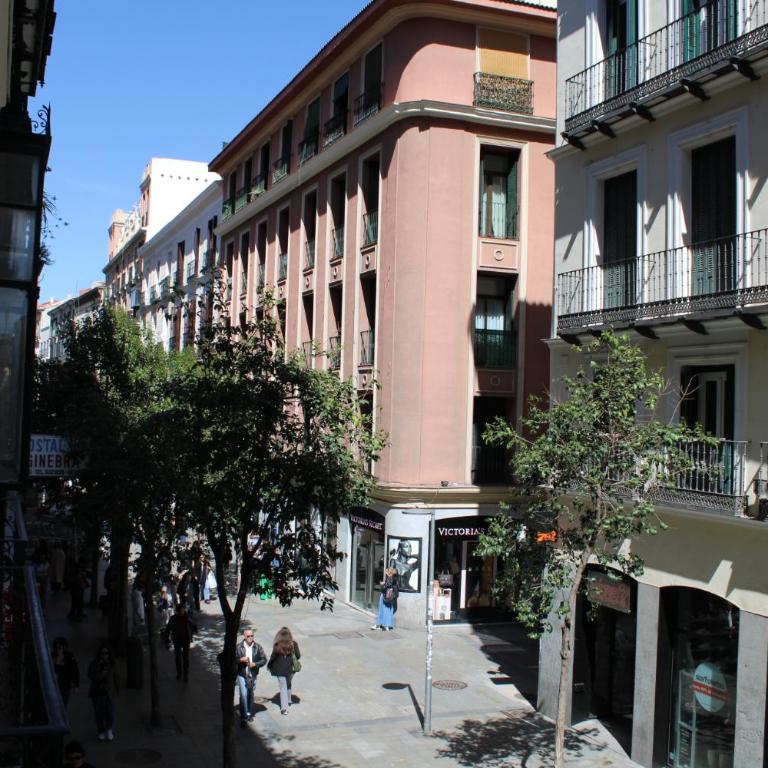 Newly Established Room in Gran Vía, Heart of Madrid - Apartamento de 1 dormitorio - 15