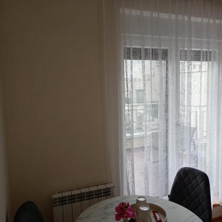 Studio 1212 - One-Bedroom Apartment - 9