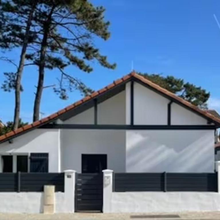 Maison capbreton - Place des basques - Three-Bedroom House - 1