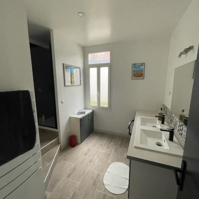 Maison capbreton - Place des basques - Three-Bedroom House - 8