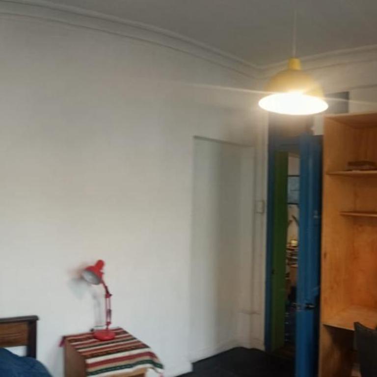 Tranquilidad en Barrio Histórico MattaSur, excelente conectividad - Double or Twin Room with Shared Bathroom - 8
