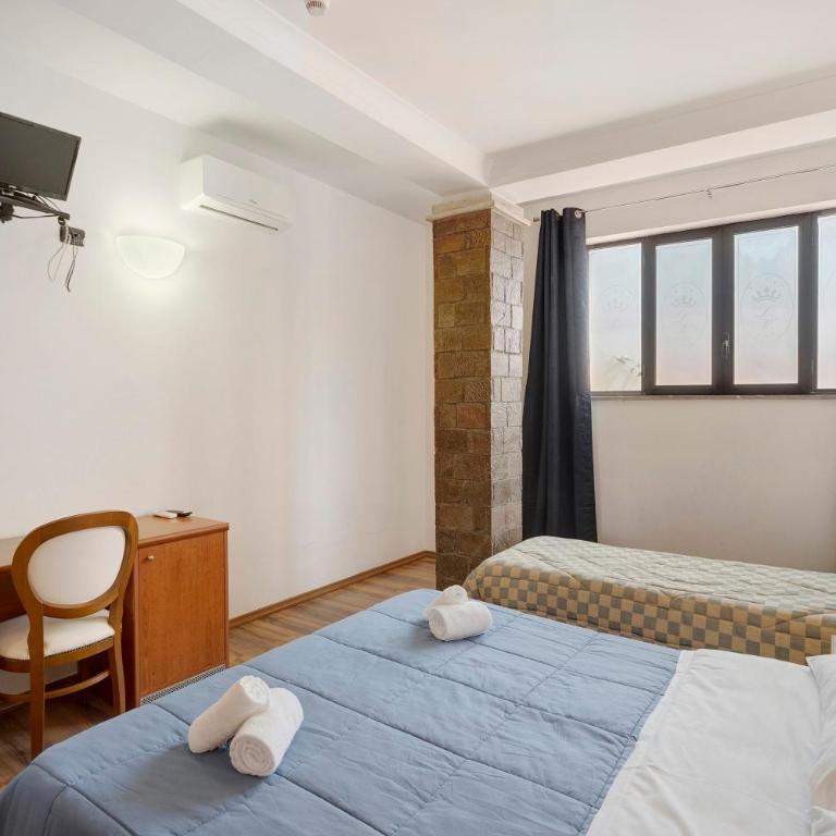 Bed and Breakfast H Pompeii Ruiins - Camera Queen Standard - 7