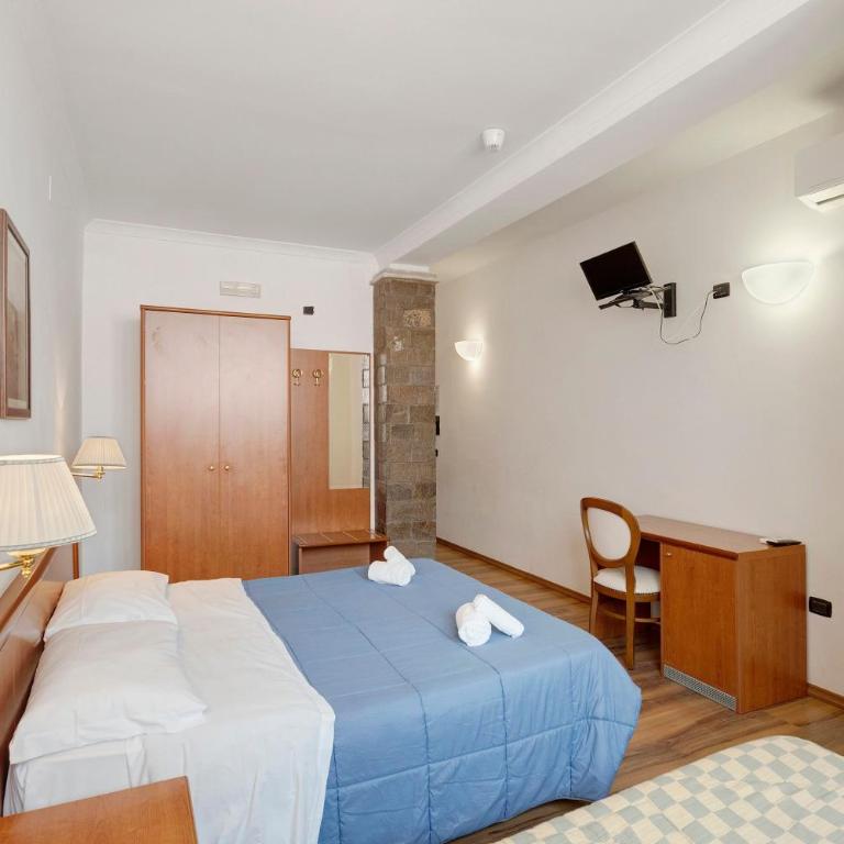 Bed and Breakfast H Pompeii Ruiins - Camera Queen Standard - 5