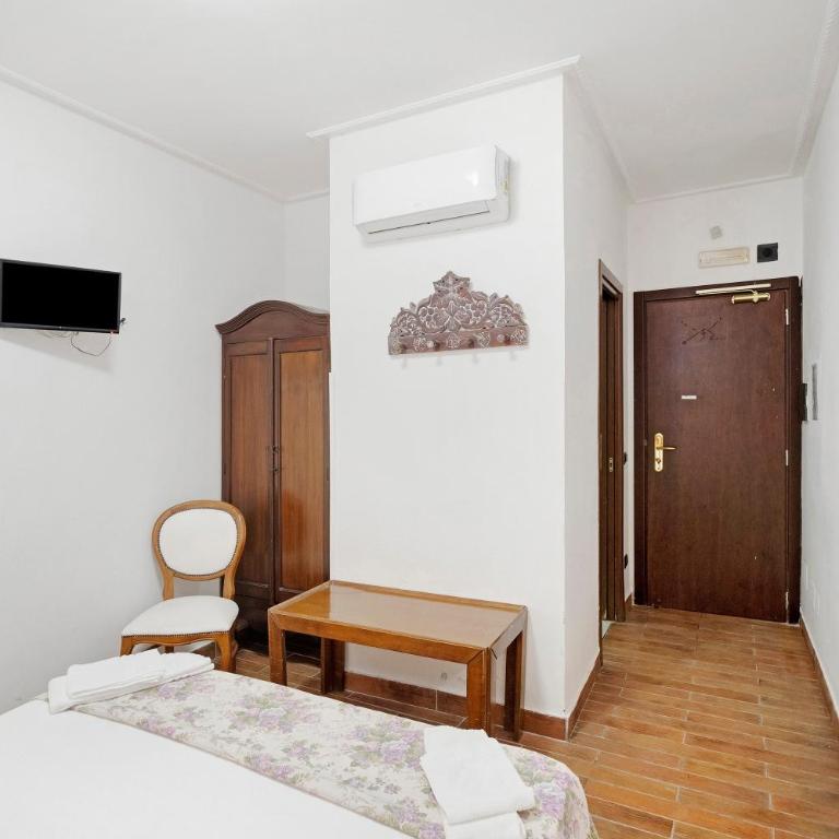 Bed and Breakfast H Pompeii Ruiins - Camera Queen Standard - 10