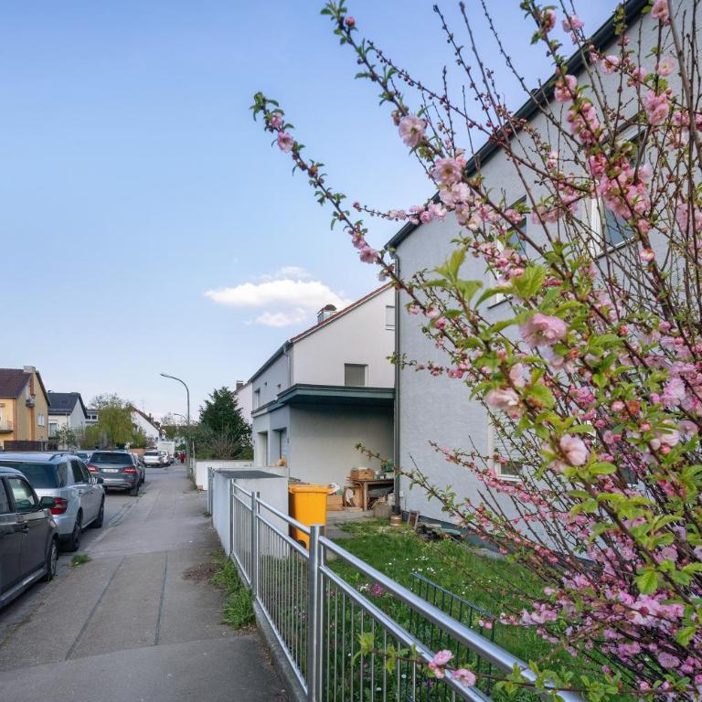 Chill in Soldnerstraße - Premium Apartment mit 3 Schlafzimmern und Balkon - 42