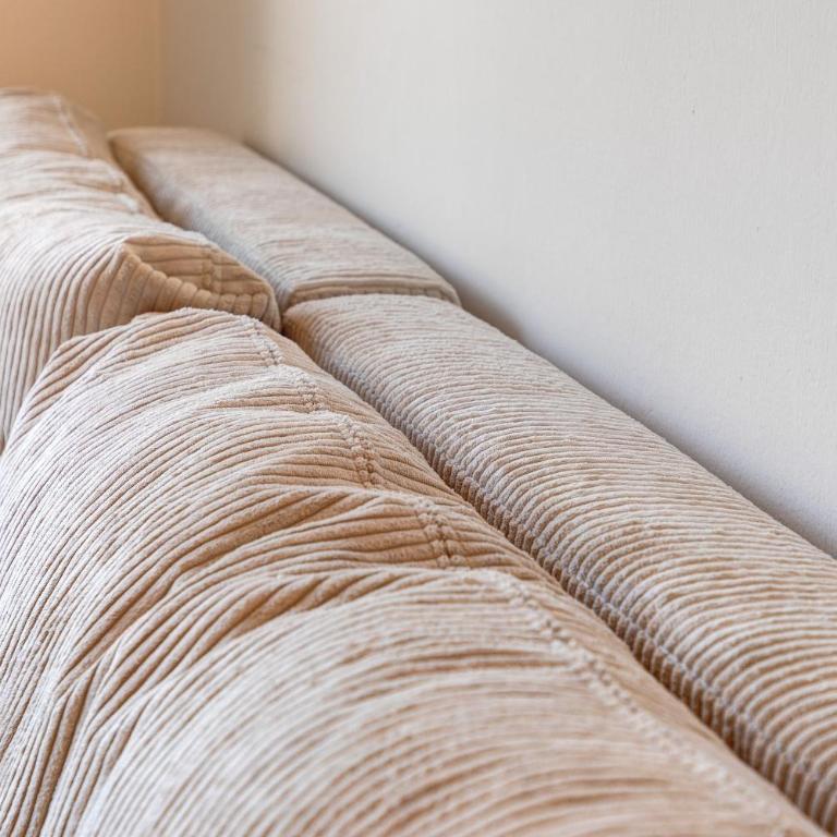 Chill in Soldnerstraße - Premium Apartment mit 3 Schlafzimmern und Balkon - 2