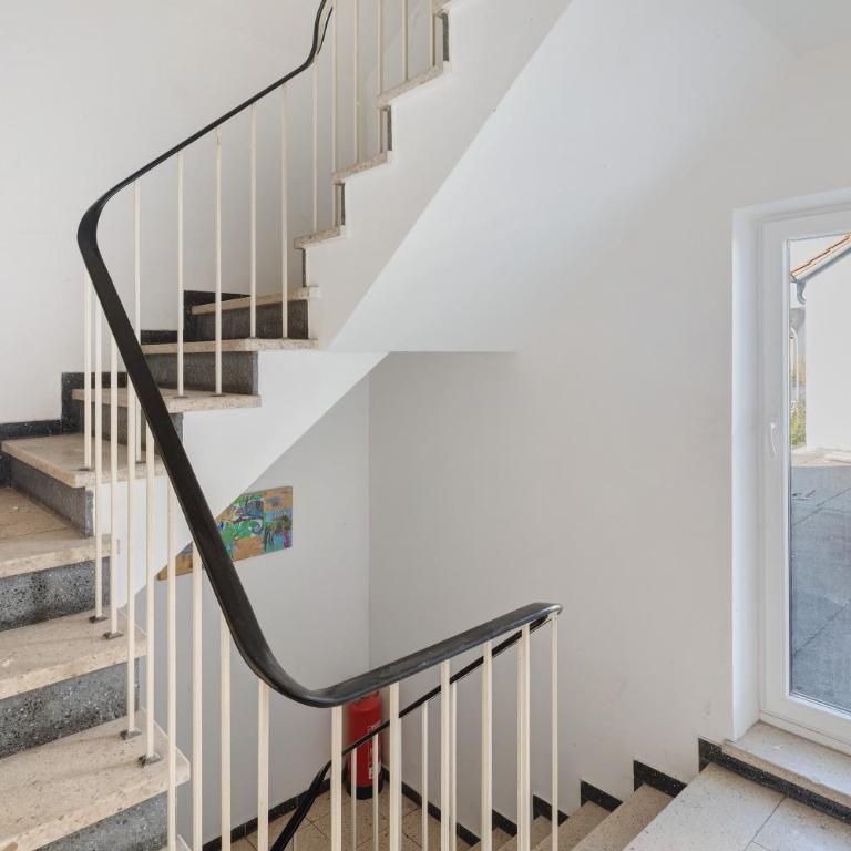 Chill in Soldnerstraße - Premium Apartment mit 3 Schlafzimmern und Balkon - 36