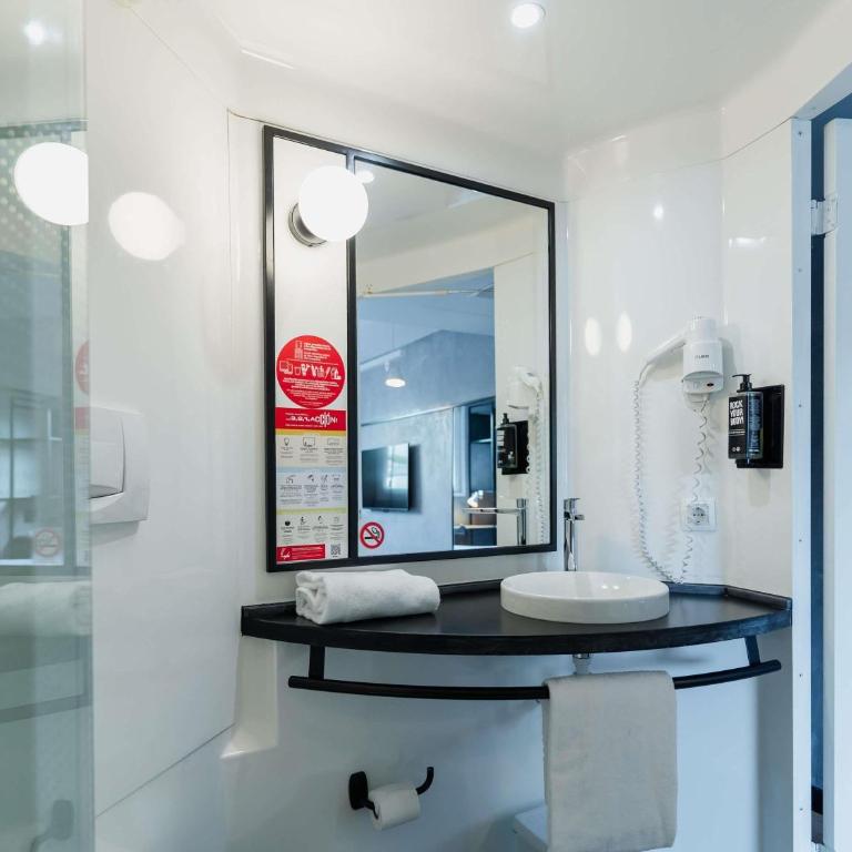 Ibis Hotel Alicante - Twin Room - 1