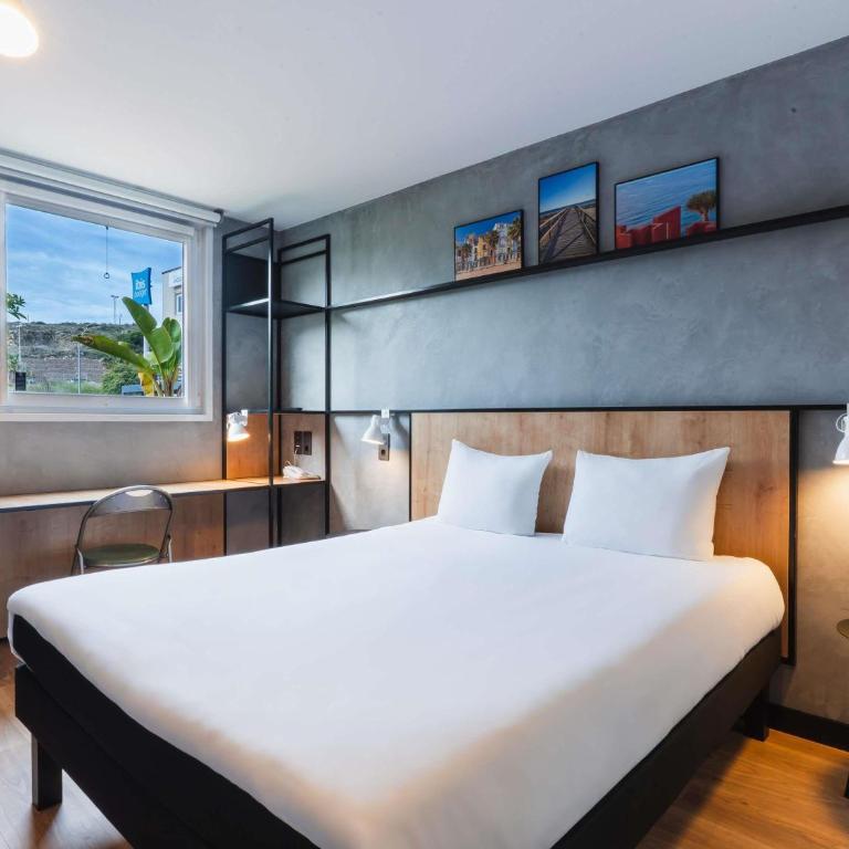 Ibis Hotel Alicante - Superior Double Room - 1