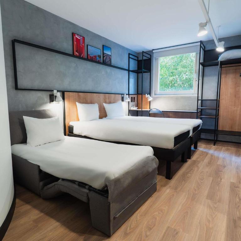 Ibis Hotel Alicante - Standard Twin Room with Sofa - 6