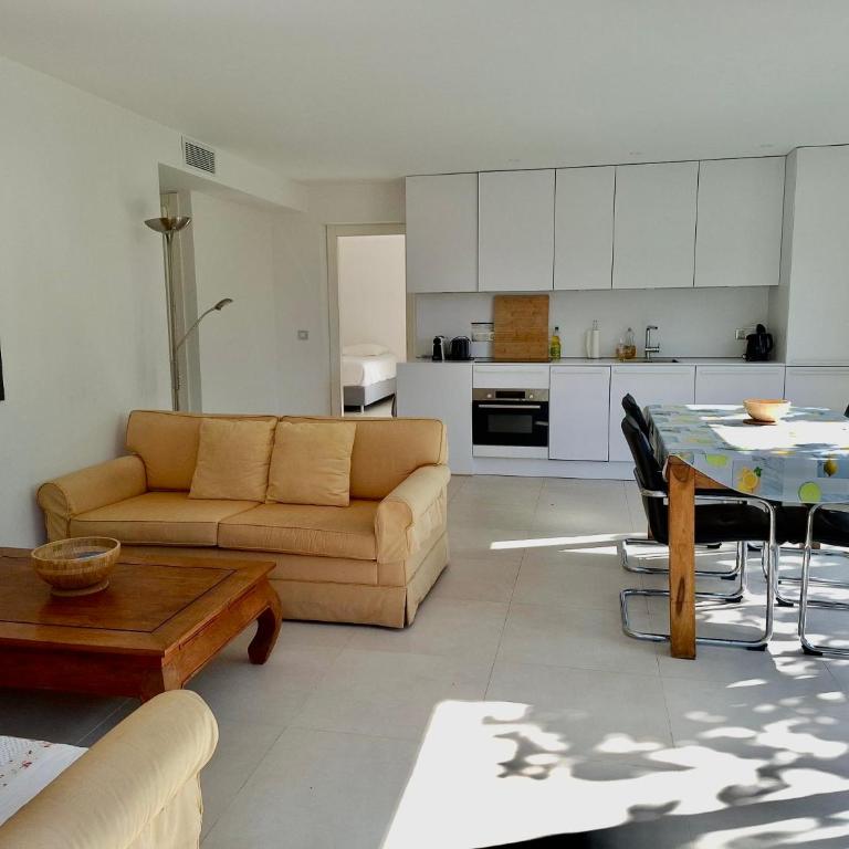 T3 Neuf Bord de mer Cavalaire - Two-Bedroom Apartment - 8