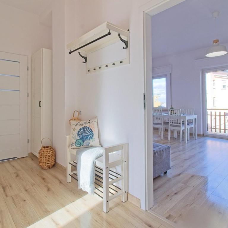 241 - Quadrilo completamente ristrutturato al secondo piano, vista mare 50 mt dalla spiaggia - WI FI e SPIAGGIA INCLUSA - Appartamento con 3 Camere da Letto - 10